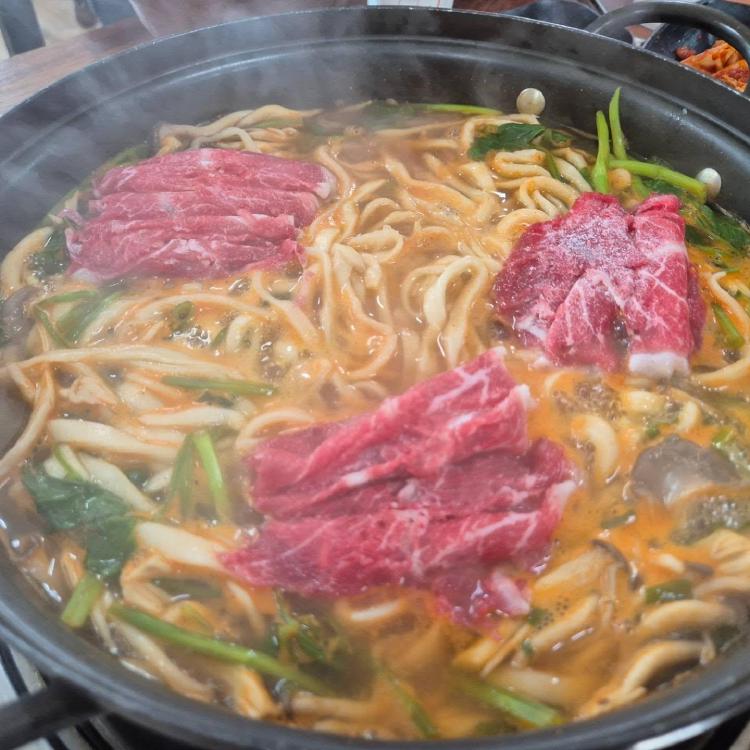 경남 고성 얼큰이손칼국수