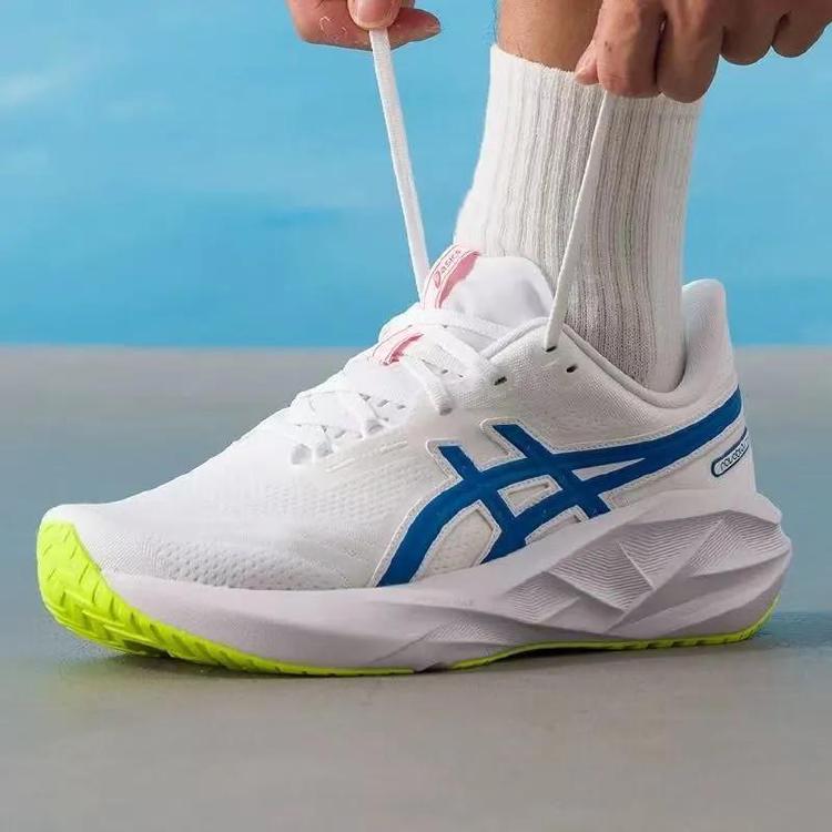 런닝화 계급도 바뀌었다, 노스페이스 진입으로 대혼란